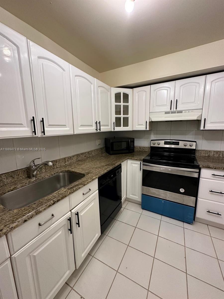 SPANISH OAKS CONDO - Residential Lease