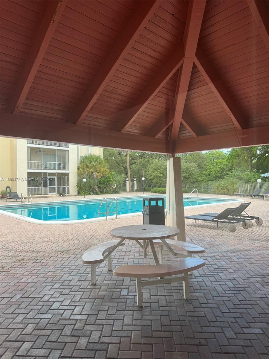 SPANISH OAKS CONDO - Residential Lease