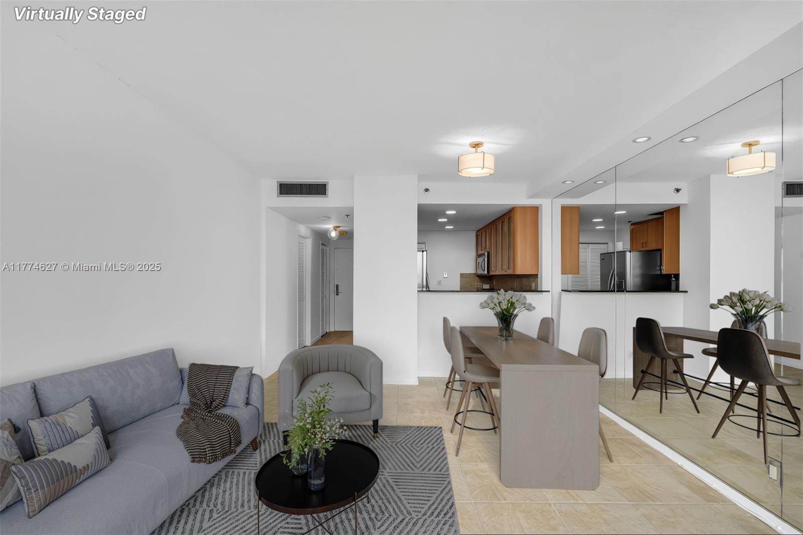 1581 Brickell Ave 808