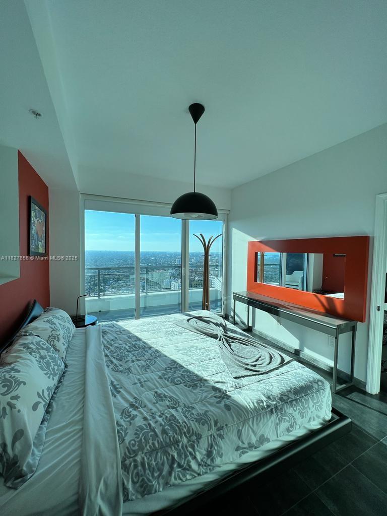 INFINITY AT BRICKELL COND - Residential