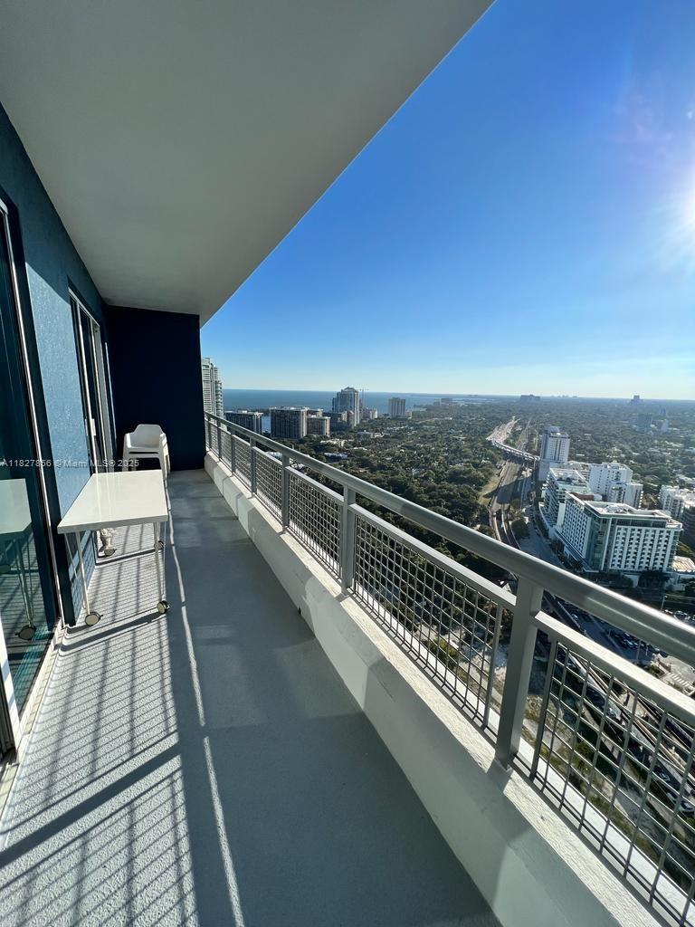 INFINITY AT BRICKELL COND - Residential