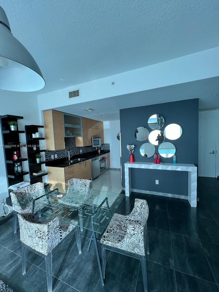 INFINITY AT BRICKELL COND - Residential