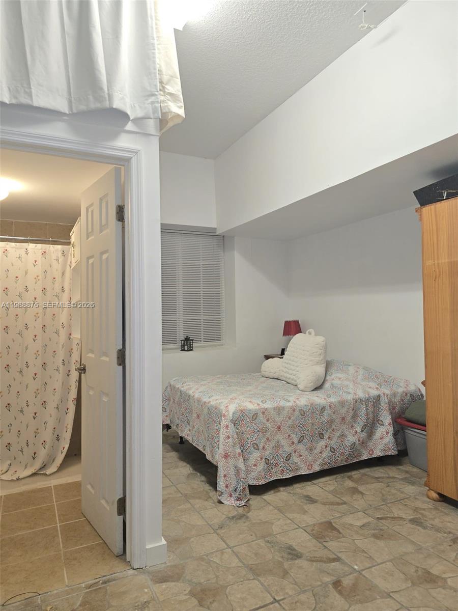 COCO BAY ESTATES - Residential Lease