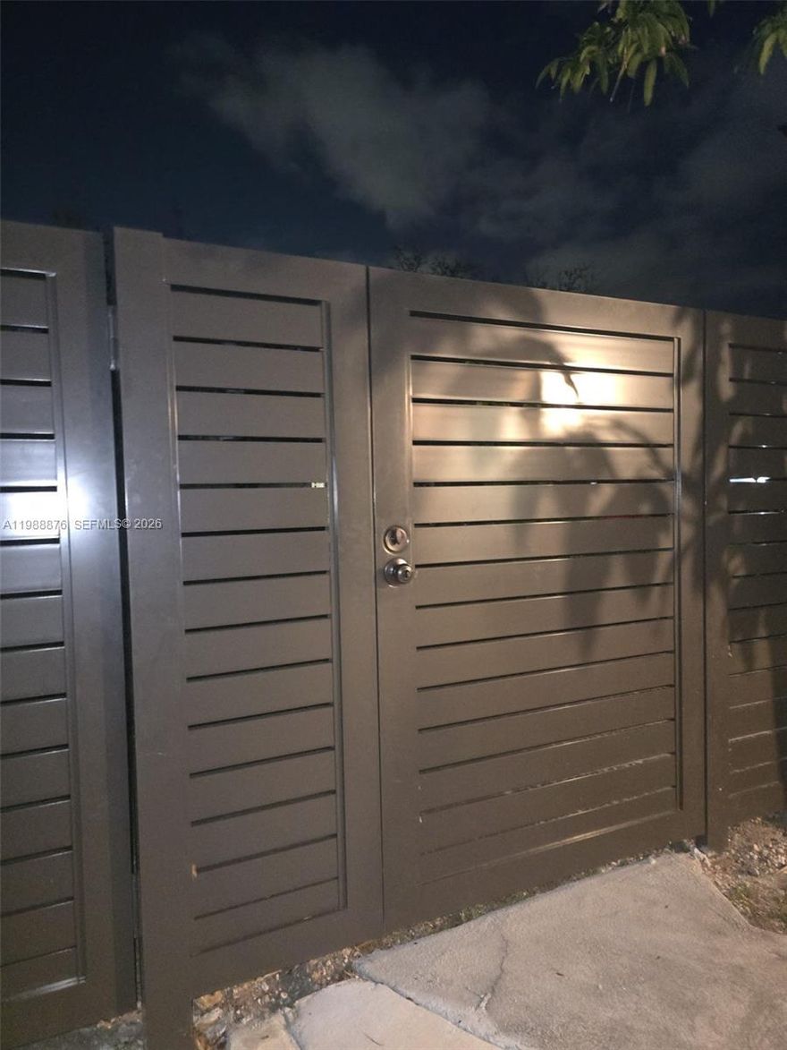 Cozy furnished efficiency in the heart of Cutler Bay. This beautiful place has a private entrance, large patio, remodeled bathroom, large closet, refrigerator, microwave, space for a BBQ. Electricity, water, and internet are included in the rent. Parking space for 1 vehicle. Excellent for one or two people. Easy to show. PETS ARE NOT ALLOWED. Schedule your appointment now.