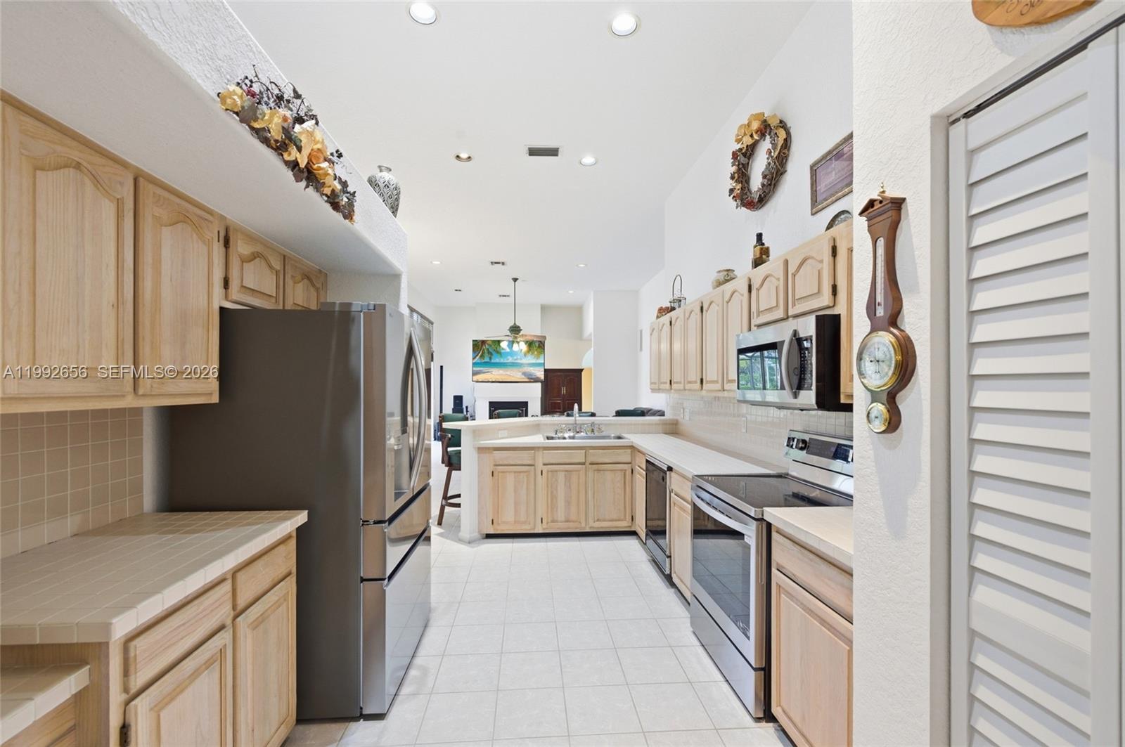 SECTOR 7 SOUTH - - Residential