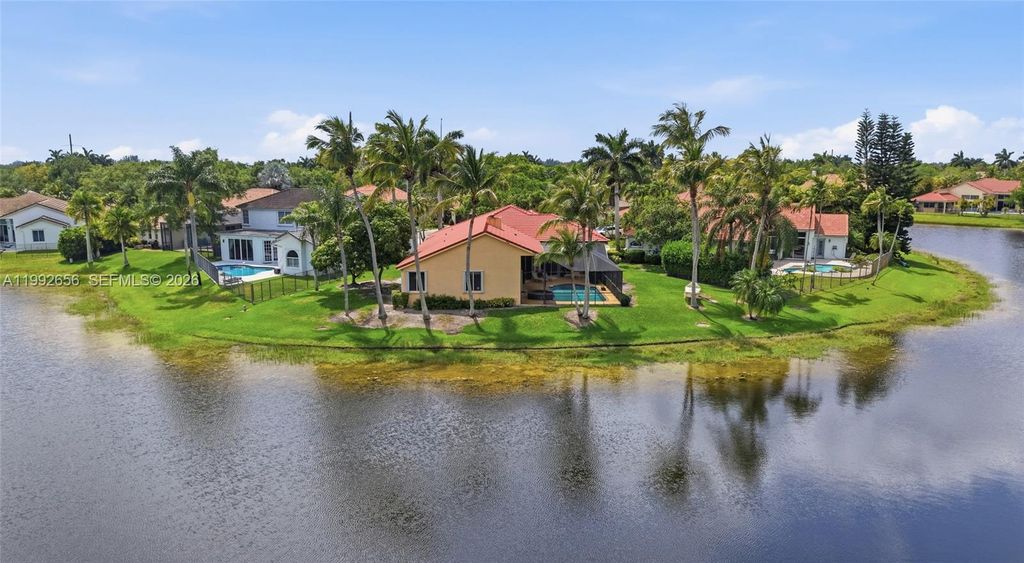 Photo of 3038 Lakewood Dr, Weston, FL 33332 (MLS # A11992656)