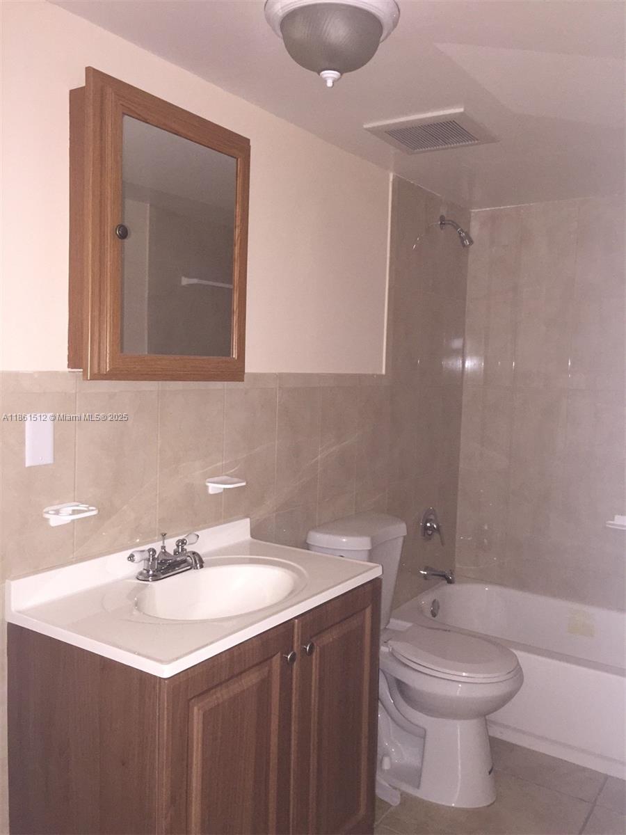 OLA CONDO - Residential Lease