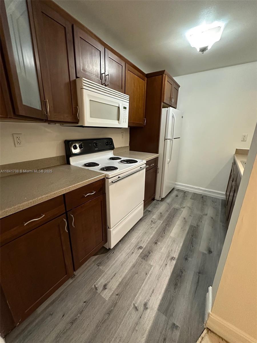 Spacious unit in convenient location near highways and shopping.