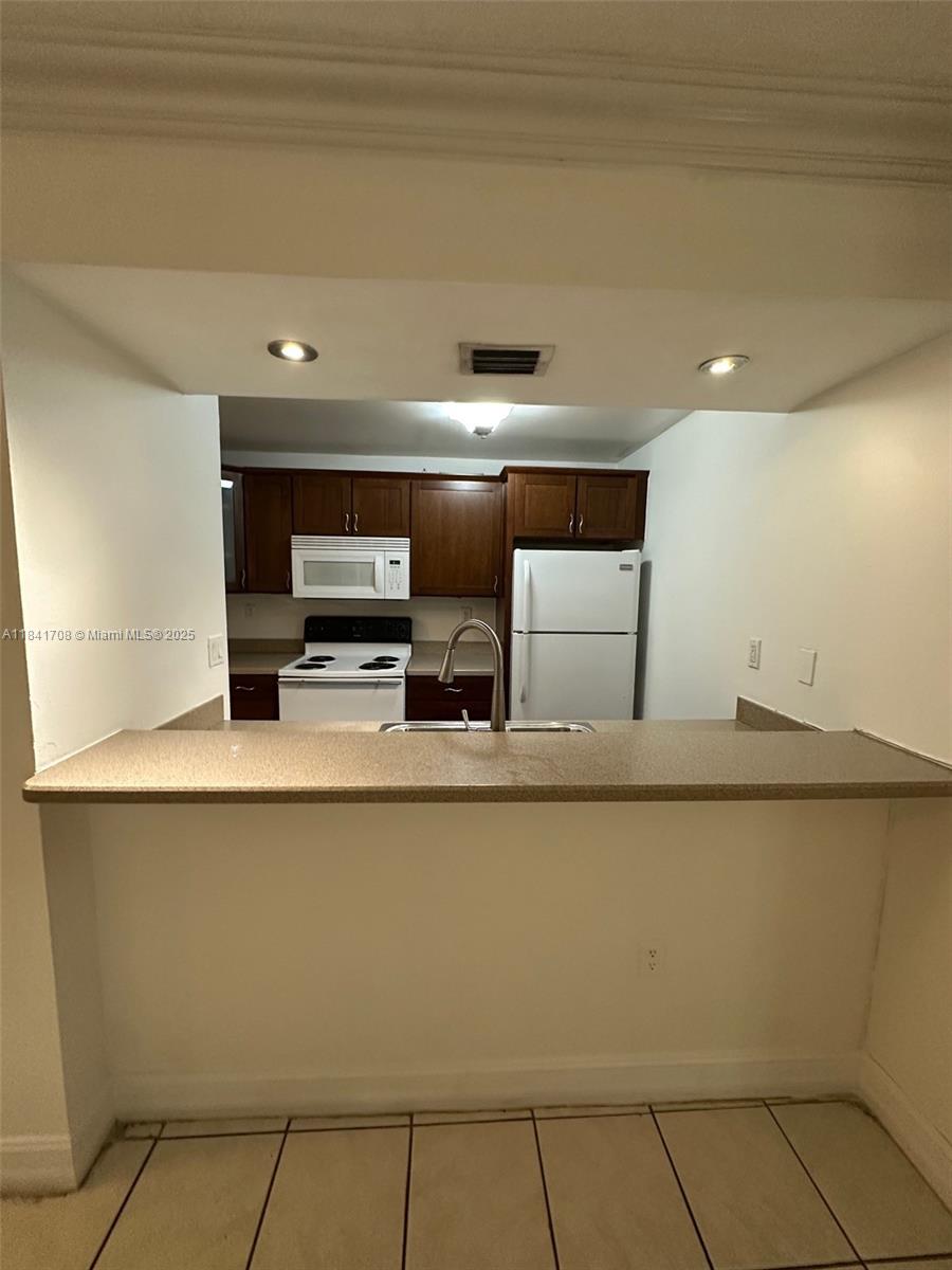 7075 NW 186th St C504