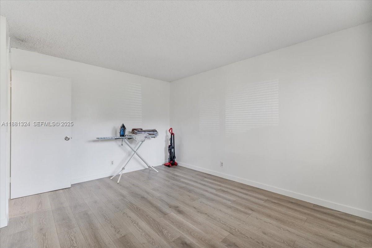 VILLAS OF BONAVENTURE AT - Residential