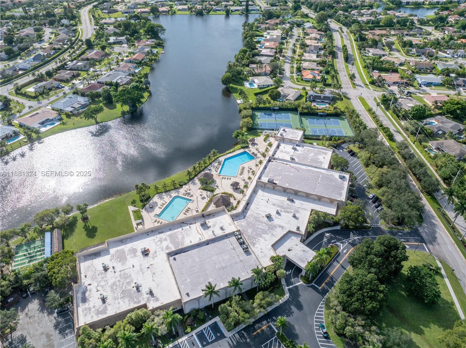 VILLAS OF BONAVENTURE AT - Residential