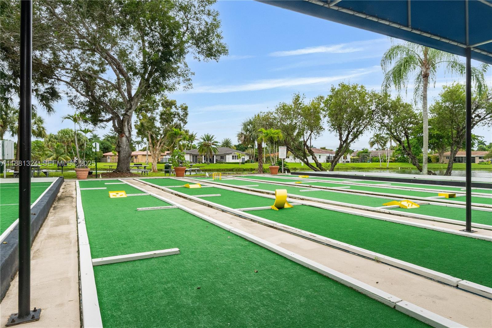 VILLAS OF BONAVENTURE AT - Residential