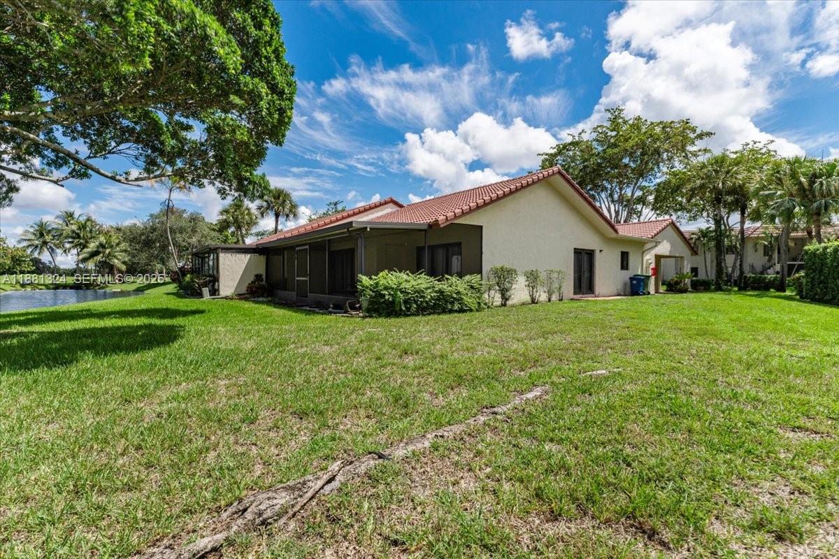 VILLAS OF BONAVENTURE AT - Residential