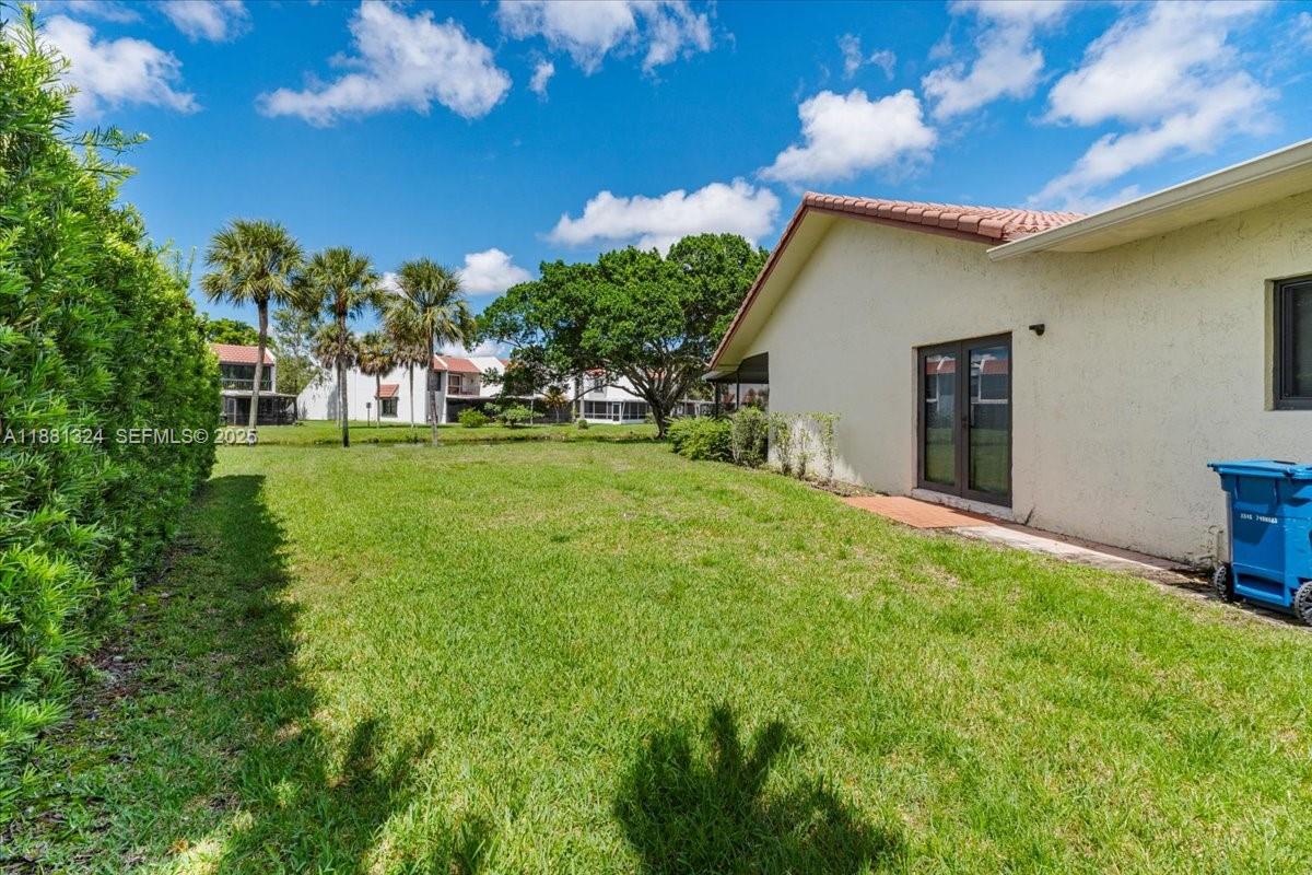 VILLAS OF BONAVENTURE AT - Residential