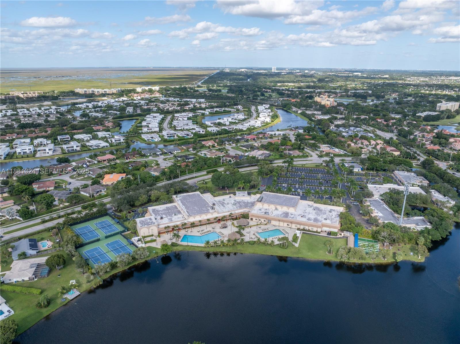 VILLAS OF BONAVENTURE AT - Residential