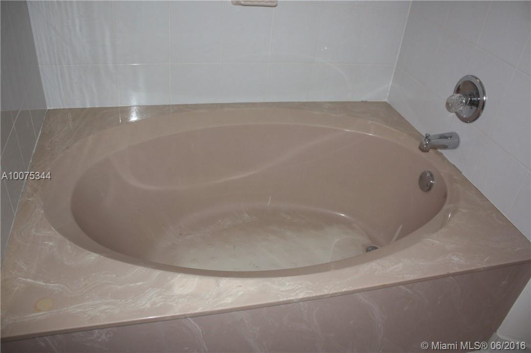 Lakes Meadow Northeast Re - Residential