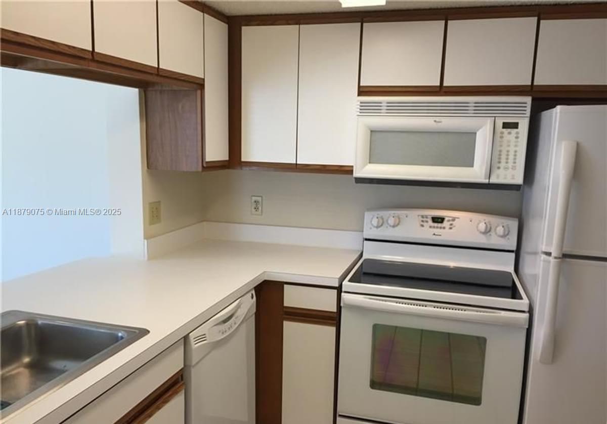 ADDISON POINTE AT BOCA RA - Residential Lease