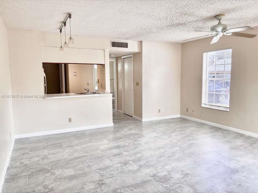 Spacious studio in peaceful condo, large bright & light living room with balcony, washer/dryer, lots of storage. Great resort-style community with clubhouse, pool, spa, fitness center and lighted tennis courts. Unit comes with assigned parking. In central Boca Raton within minutes from Town Center at Boca Raton, all shops, restaurants, and best rated schools.