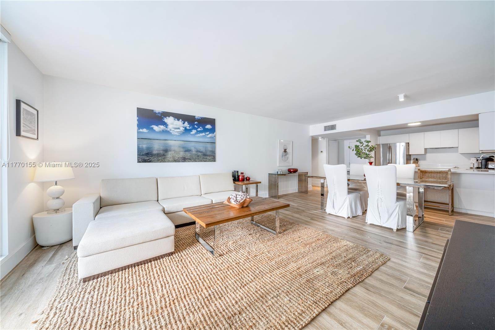 2301 Collins Ave 1001, Miami Beach, Miami-Dade County, Florida - 1 Bedrooms  
1 Bathrooms - 