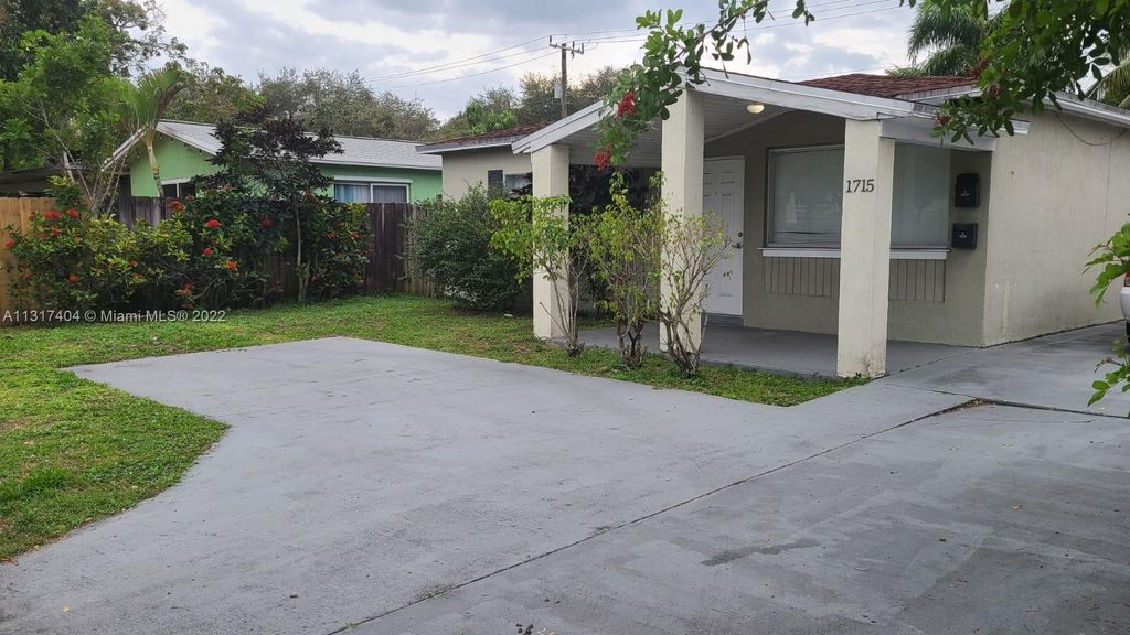 Photo of 1715 SW 4th Ave #B, Fort Lauderdale, FL 33315 (MLS # A11317404)