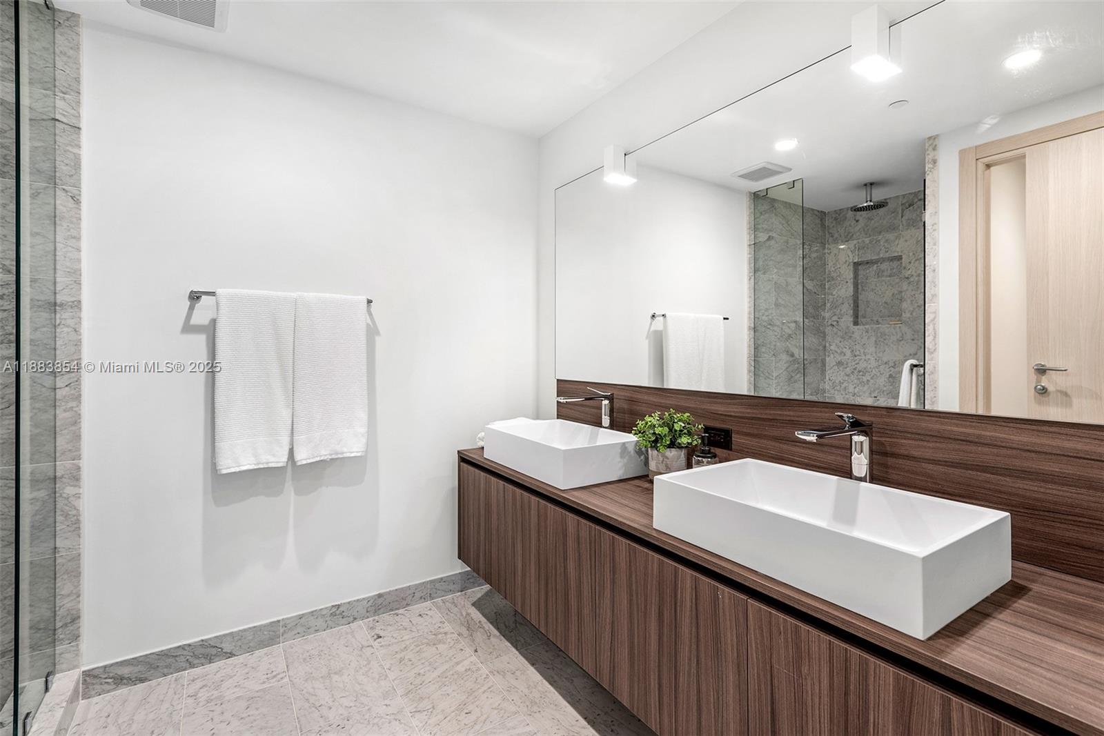 BRICKELL FLATIRON CONDO - Residential Lease