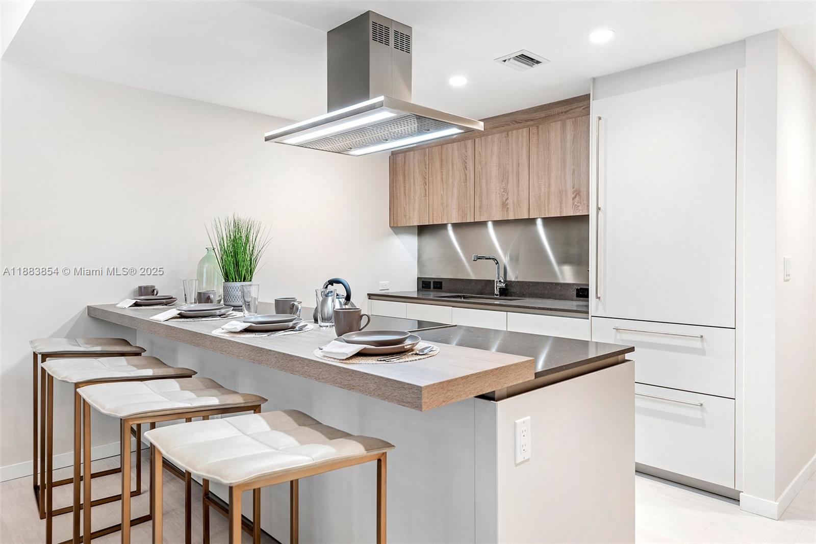 BRICKELL FLATIRON CONDO - Residential Lease