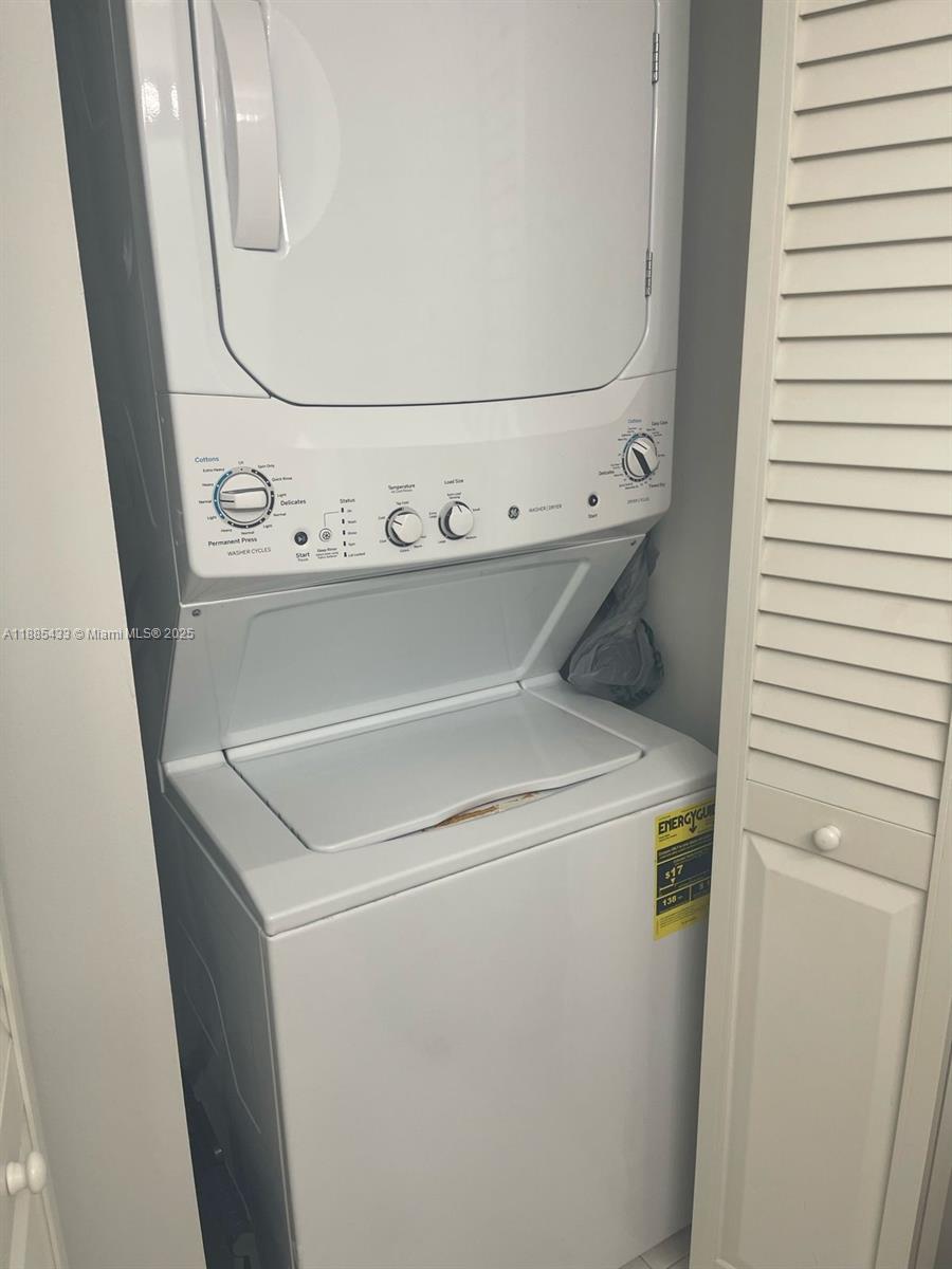 PORTSVIEW @ THE WATERWAYS - Residential