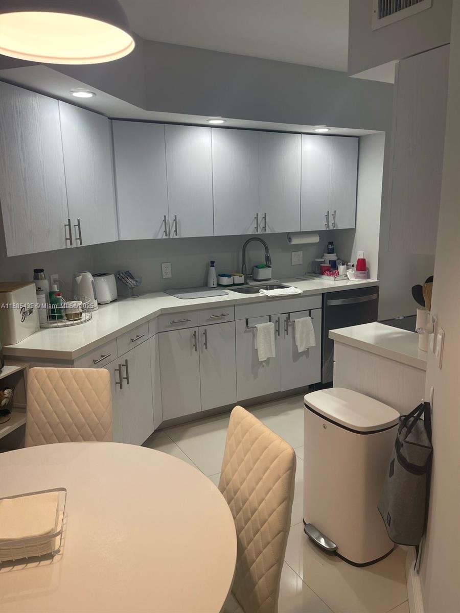 PORTSVIEW @ THE WATERWAYS - Residential