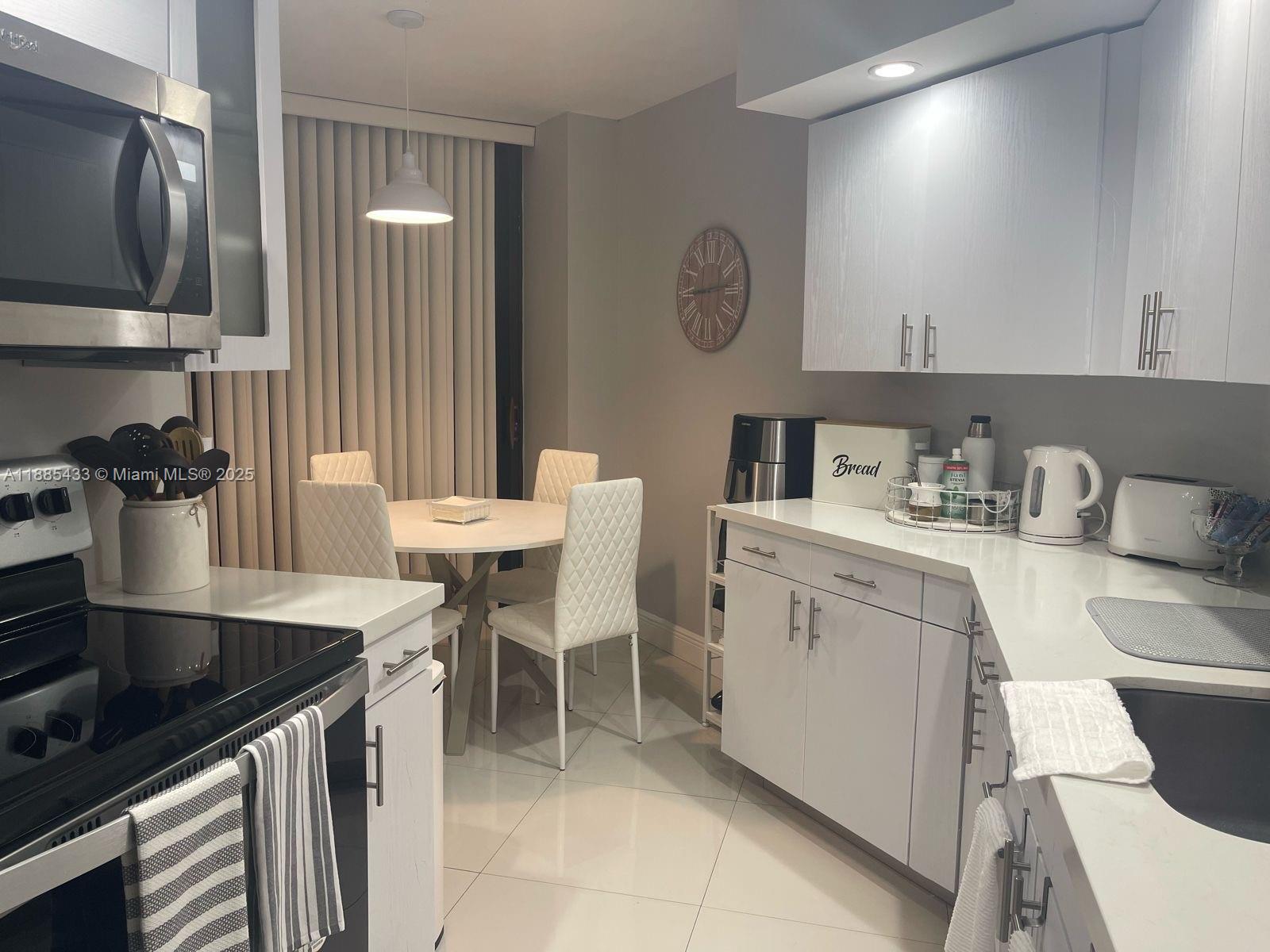 PORTSVIEW @ THE WATERWAYS - Residential