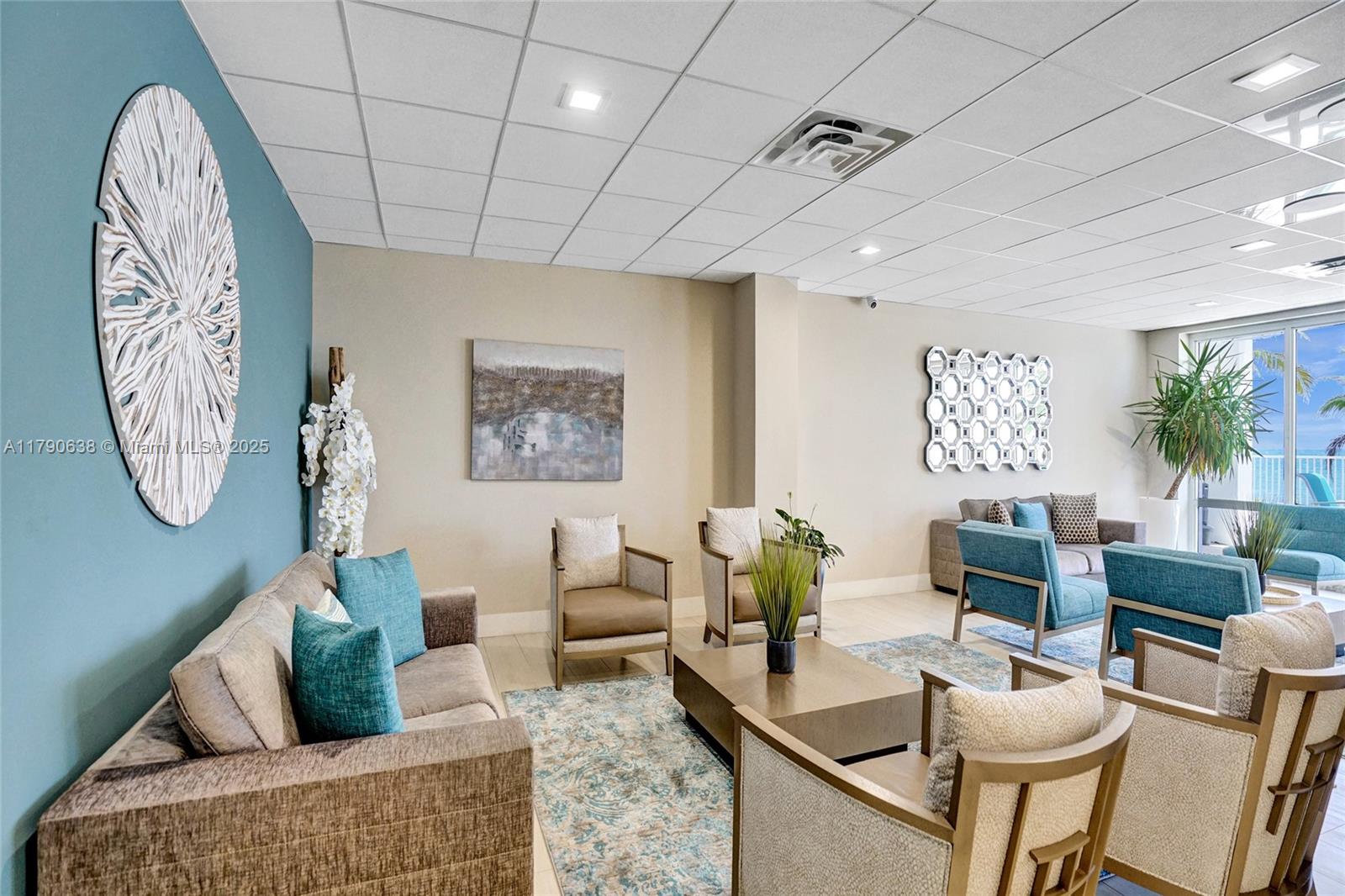 PLAYA DEL SOL CONDO - Residential