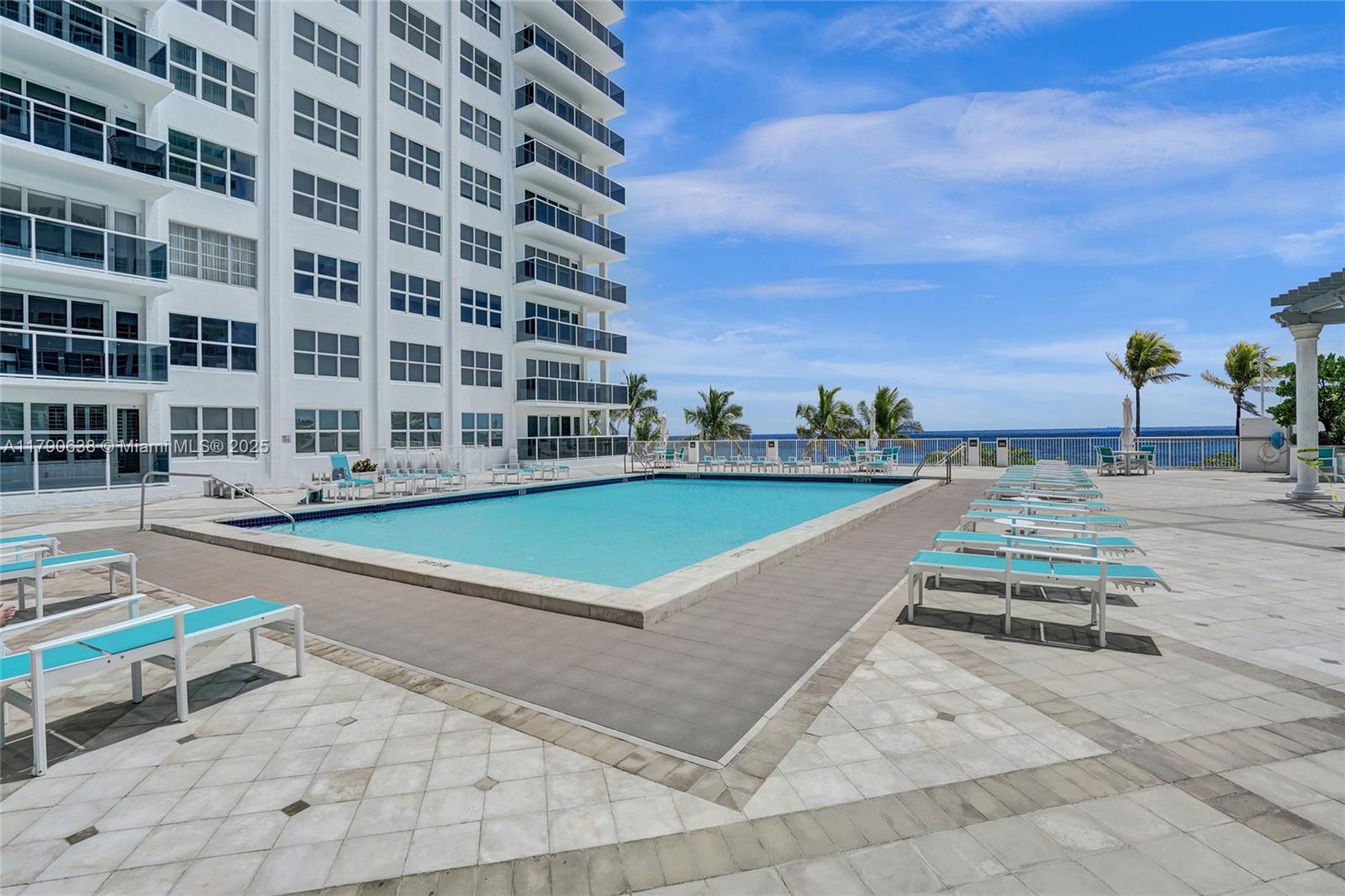 PLAYA DEL SOL CONDO - Residential