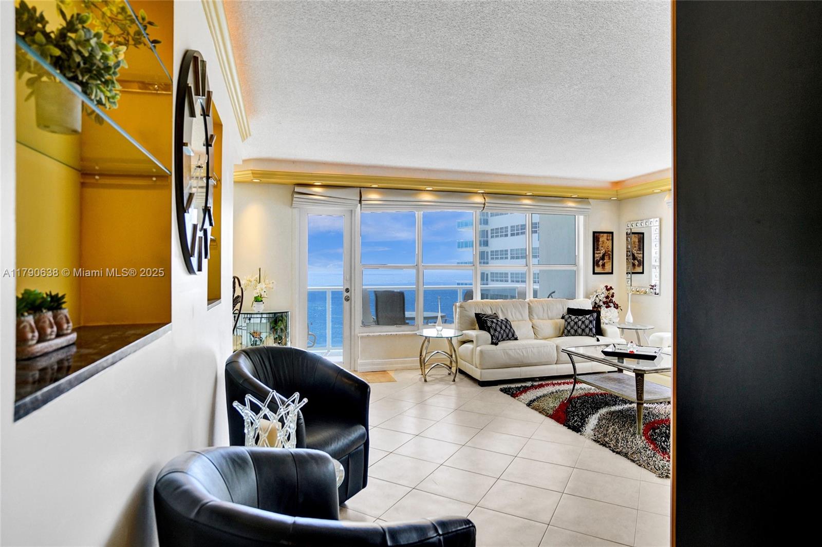 PLAYA DEL SOL CONDO - Residential