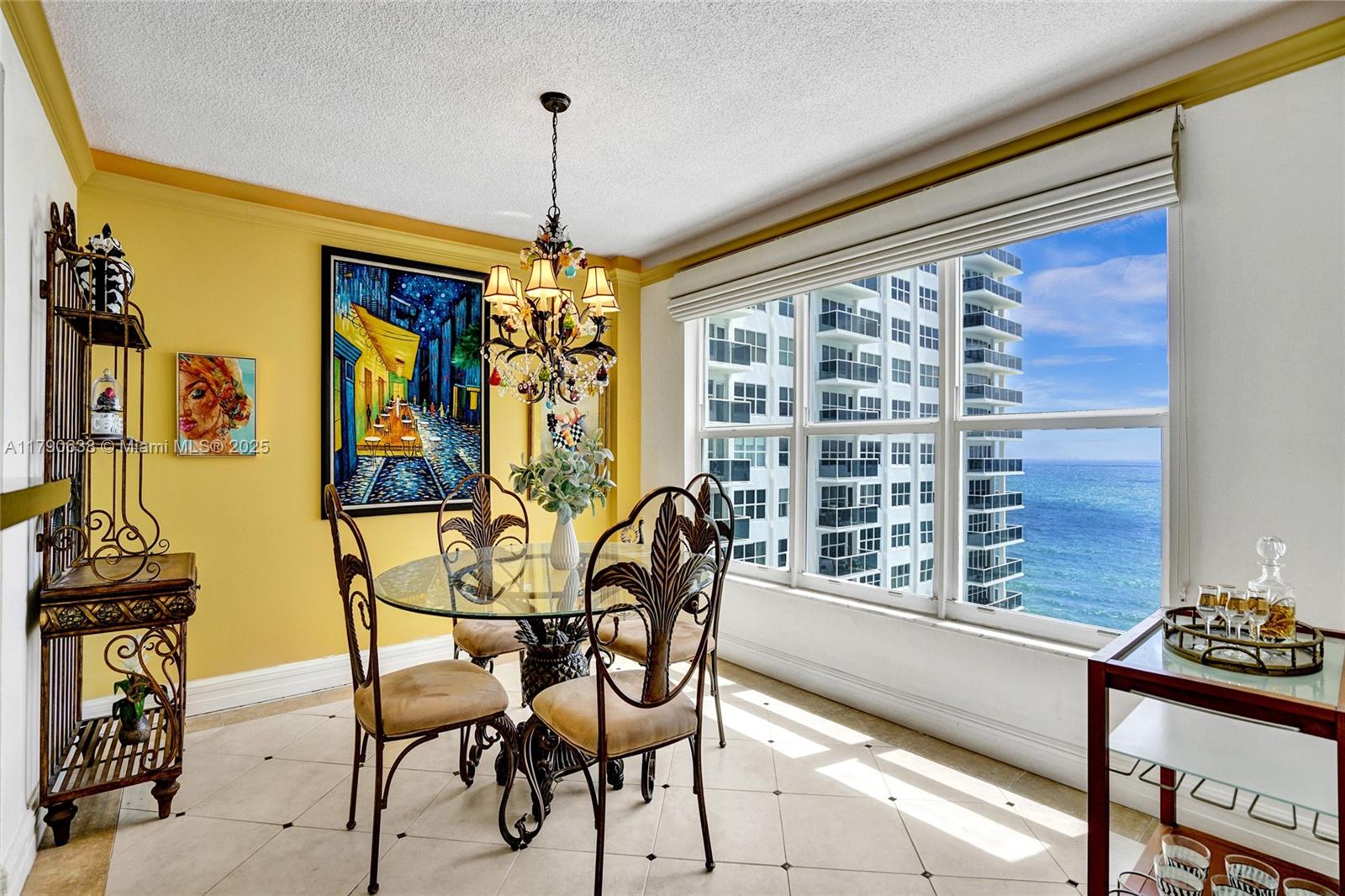 PLAYA DEL SOL CONDO - Residential