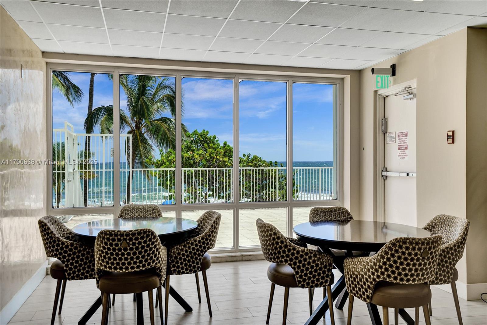 PLAYA DEL SOL CONDO - Residential