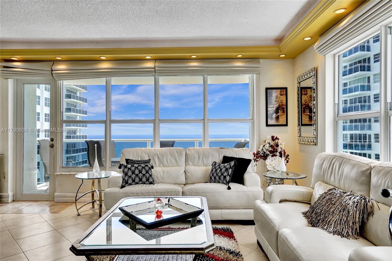 PLAYA DEL SOL CONDO - Residential