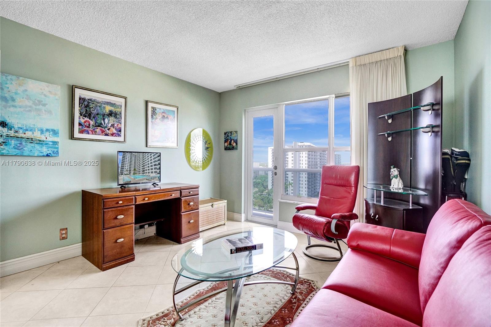 PLAYA DEL SOL CONDO - Residential