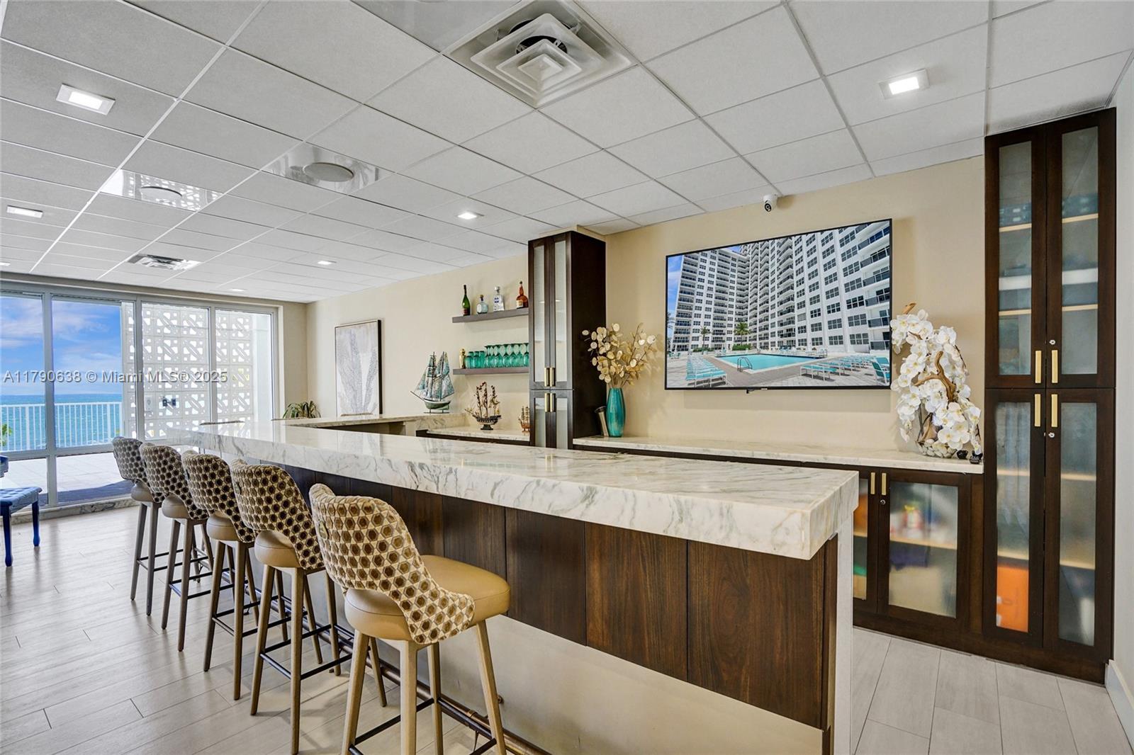 PLAYA DEL SOL CONDO - Residential