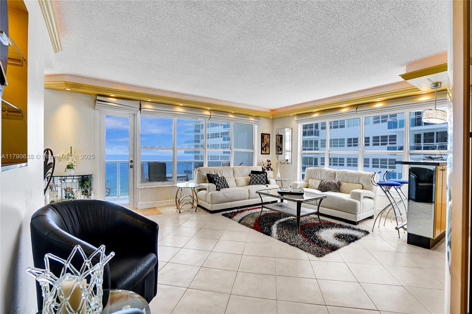 PLAYA DEL SOL CONDO - Residential