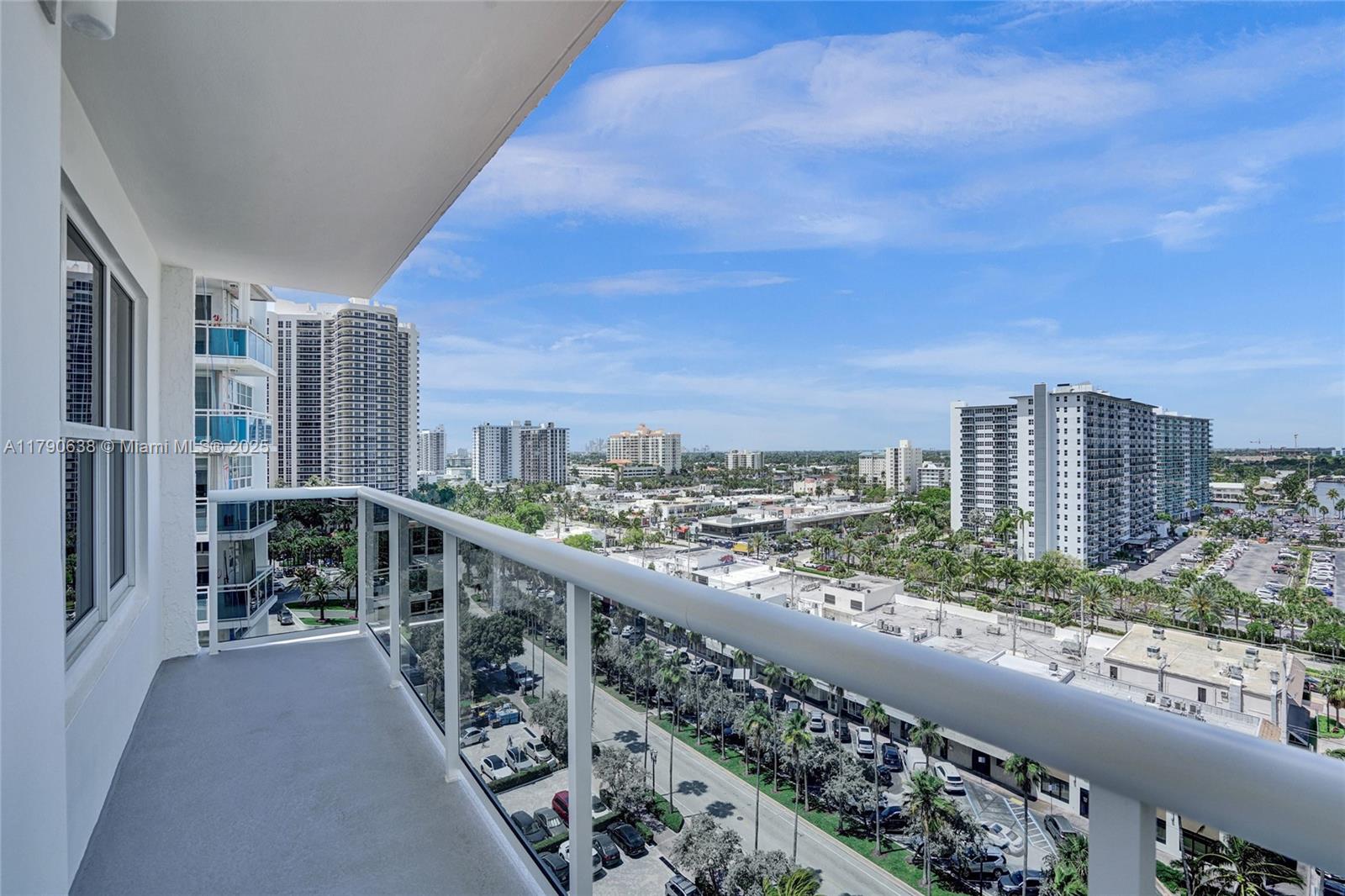 PLAYA DEL SOL CONDO - Residential