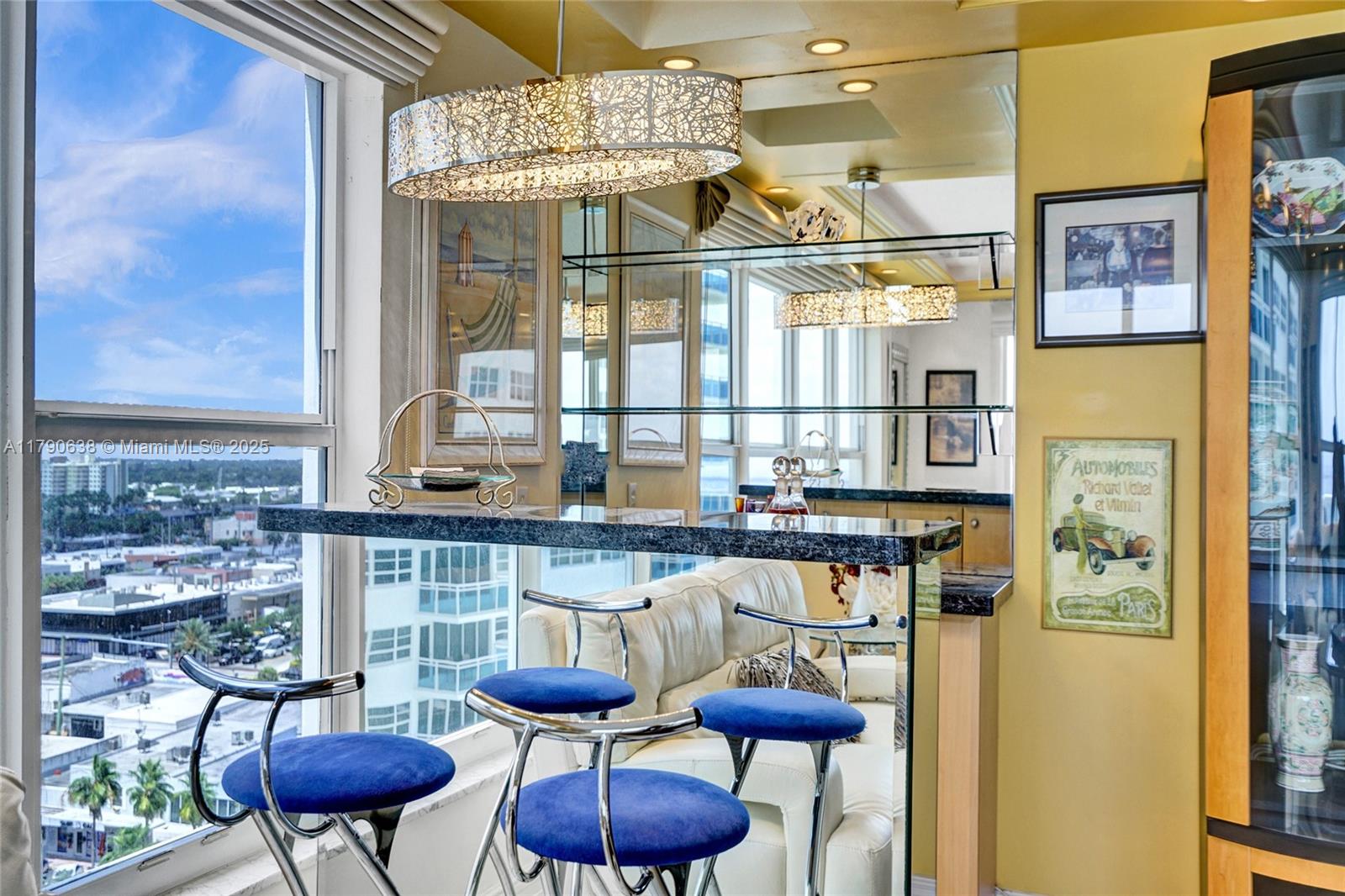 PLAYA DEL SOL CONDO - Residential