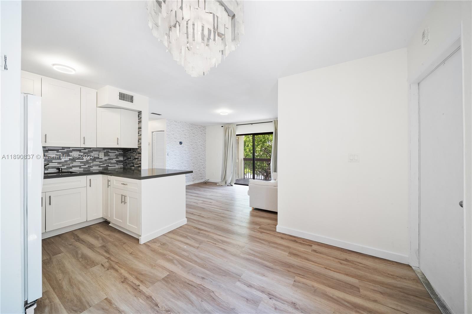 MCARTHUR PARK MISTY LK CO - Residential Lease