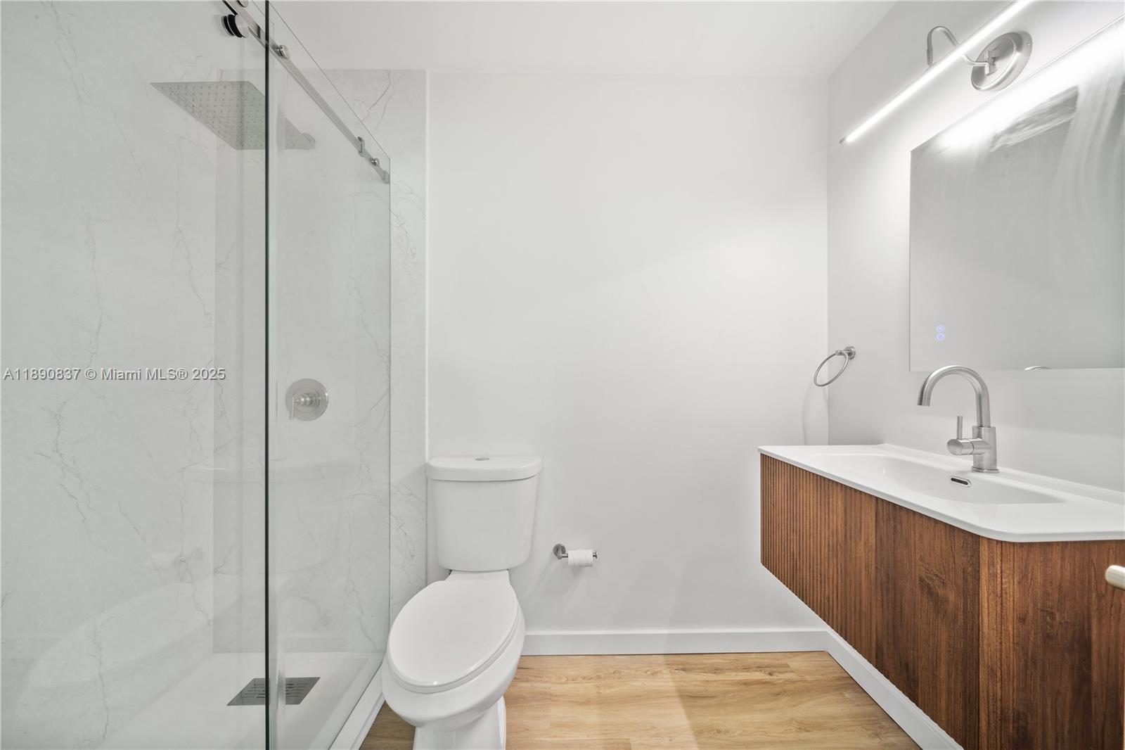 MCARTHUR PARK MISTY LK CO - Residential Lease