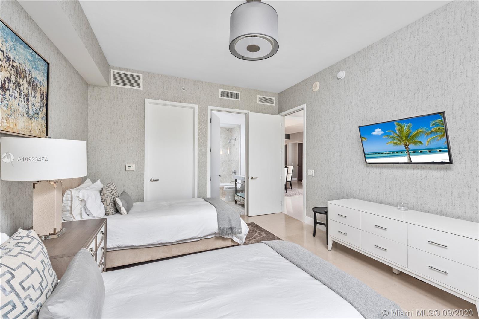 BAL HARBOUR SOUTH - Residential