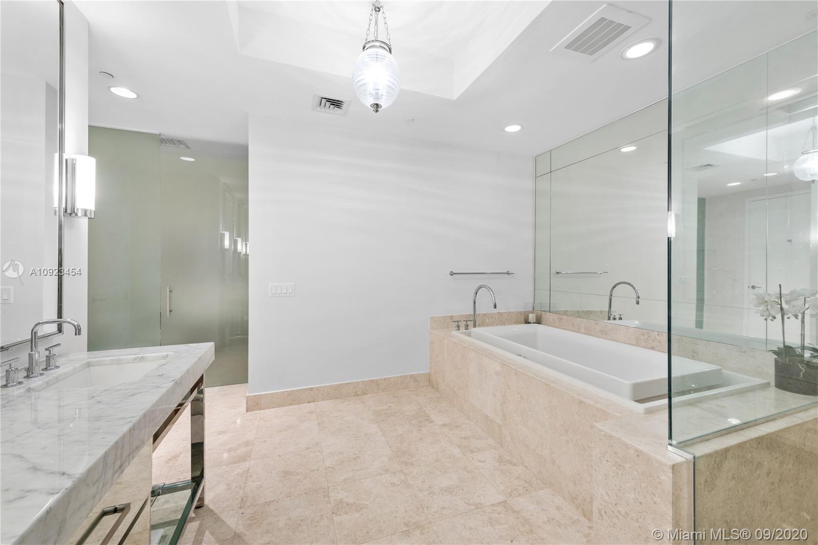 BAL HARBOUR SOUTH - Residential