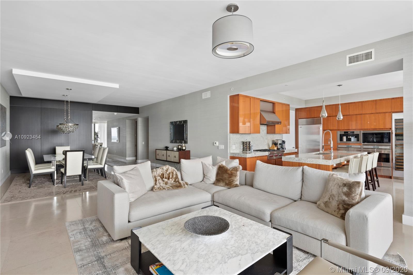 BAL HARBOUR SOUTH - Residential