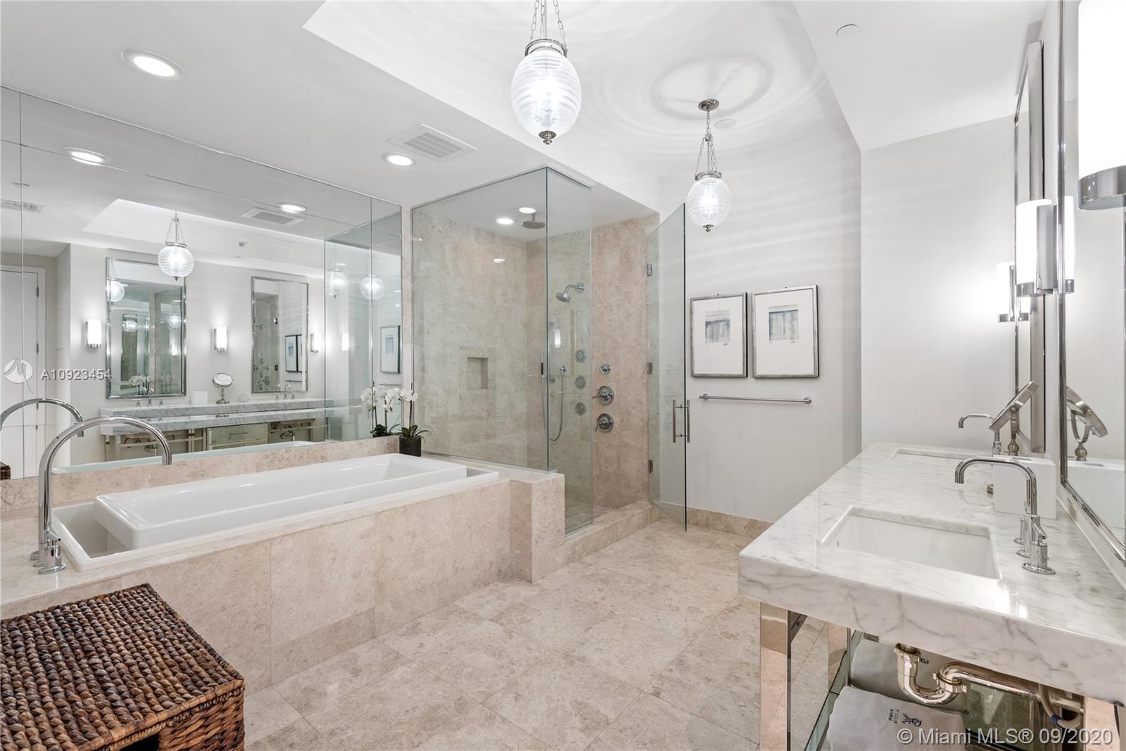 BAL HARBOUR SOUTH - Residential