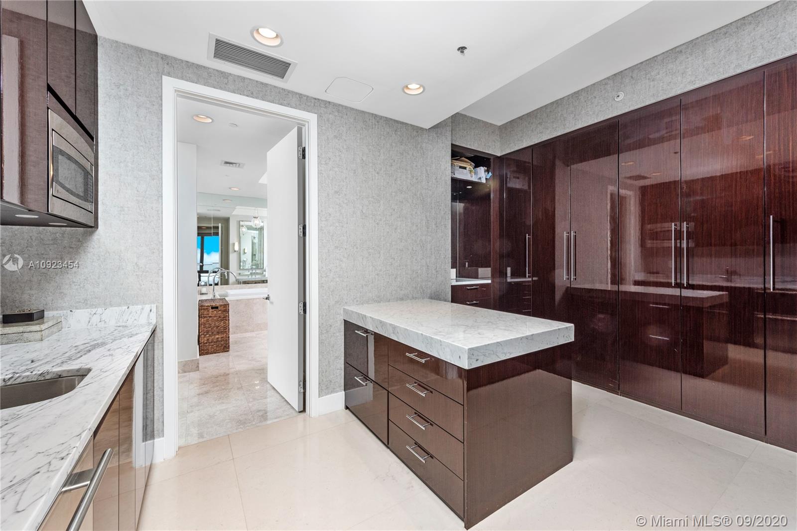 BAL HARBOUR SOUTH - Residential