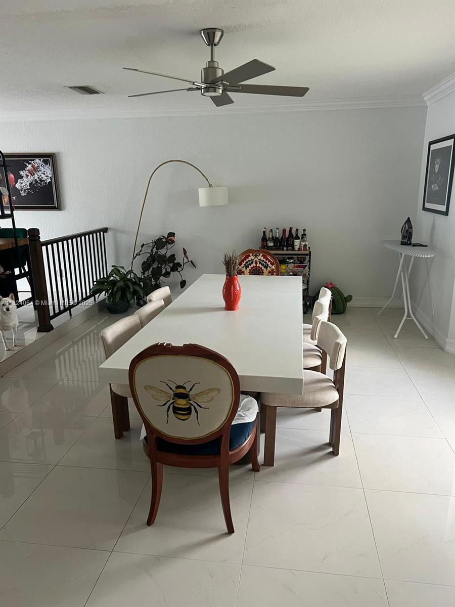 225 NW 15th St 2