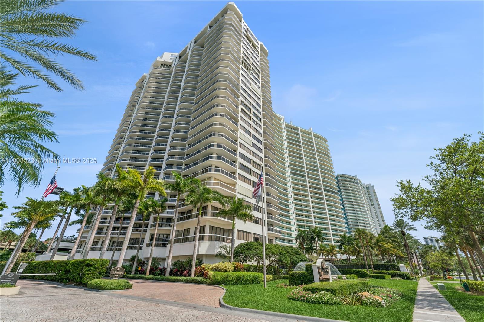 20185 E Country Club Dr 505, Aventura, Miami-Dade County, Florida - 2 Bedrooms  
2 Bathrooms - 