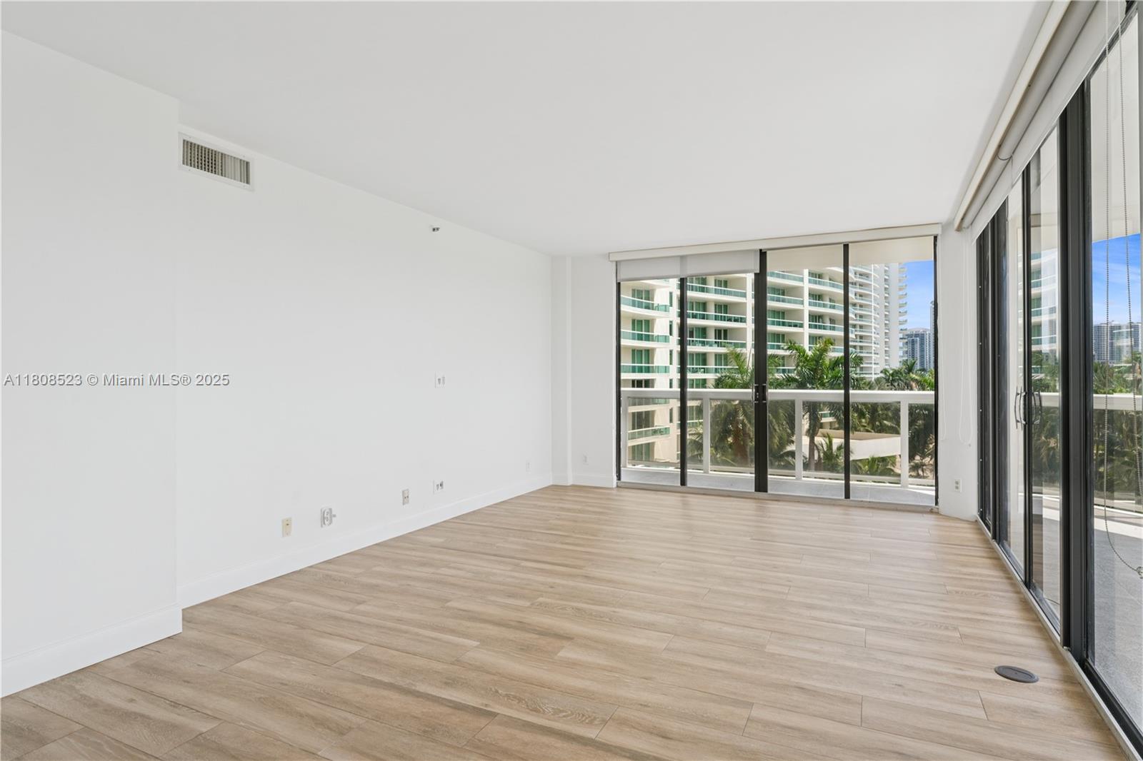 View photos, virtual tours, details... 20185 E Country Club Dr 505